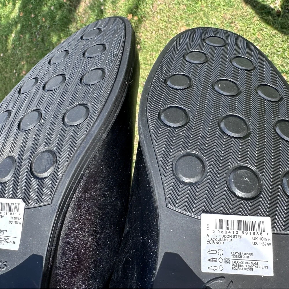 Clarks elegant black